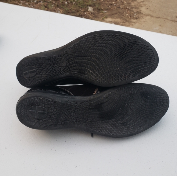 Mephisto Patent and Suede Lace Up Black and Copper - Picture 7 of 14